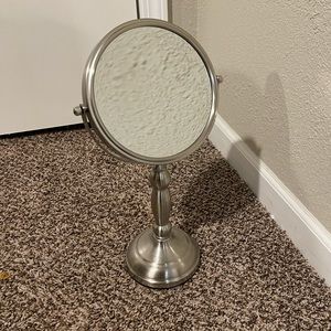 Tabletop Mirror